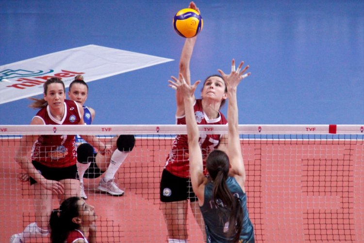 Nil&uuml;fer Belediyespor sahasında PTT'yi 3-1 yendi