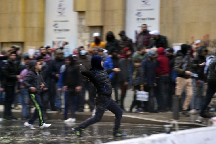 Silahlı saldırı sonucu L&uuml;bnan'da 3 asker &ouml;ld&uuml;