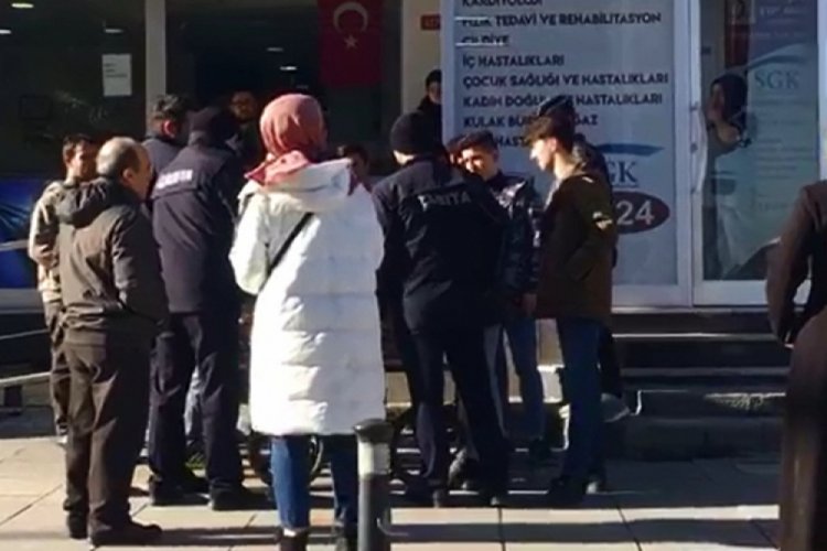 Zabıta arabaya ve &uuml;r&uuml;nlere el koyacaktı, hepsini satın aldı