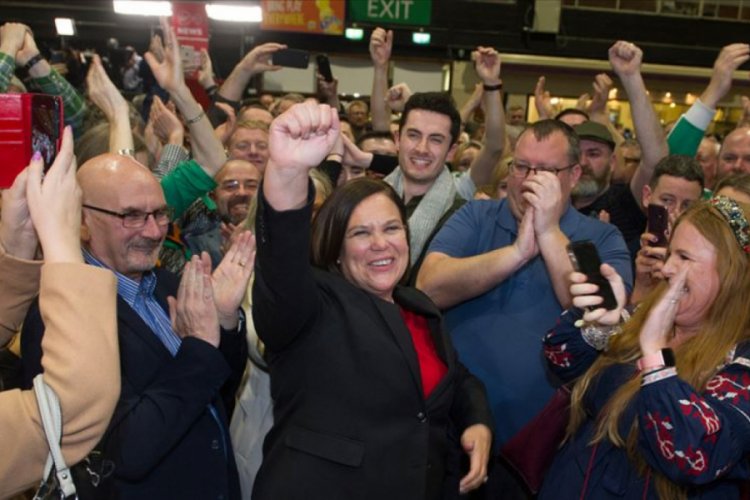 İrlanda'da se&ccedil;imin galibi IRA'nın siyasi kanadı Sinn Fein