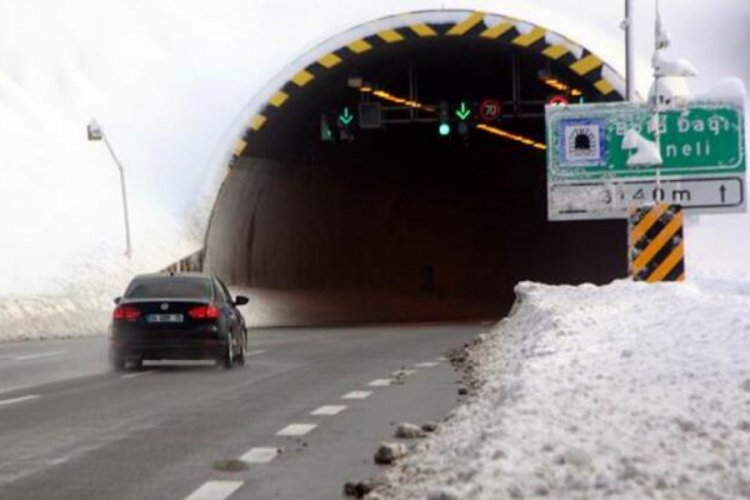 Bolu Dağı'nda kar yağışı