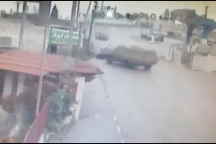 İsrail askeri aracı, Filistinlilerin aracına 'kasıtlı' &ccedil;arptı: 2 yaralı