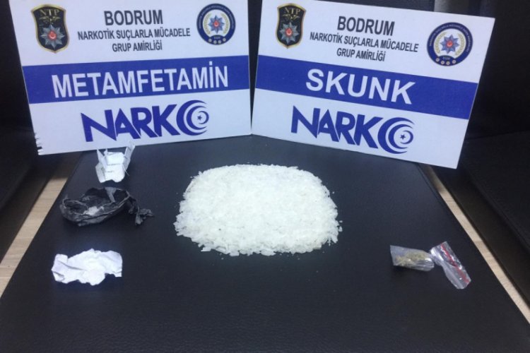 Cips poşetinden 35 bin liralık uyuşturucu &ccedil;ıktı