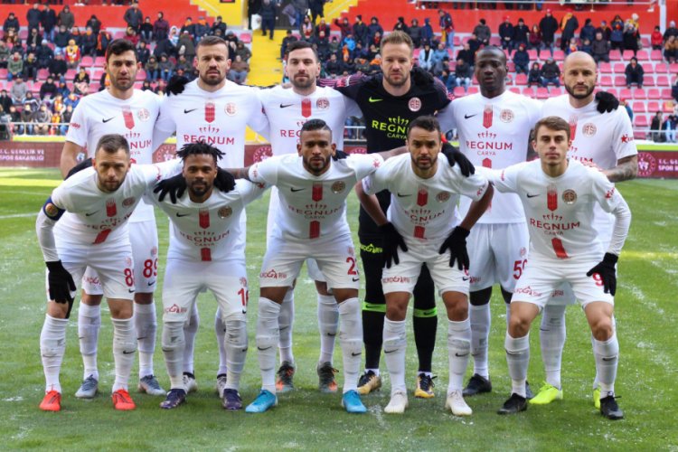 Antalyaspor kupaya odaklandı