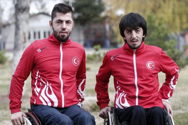 Milli paralimpik masa tenis&ccedil;i ağabeyinin yolunda ilerliyor