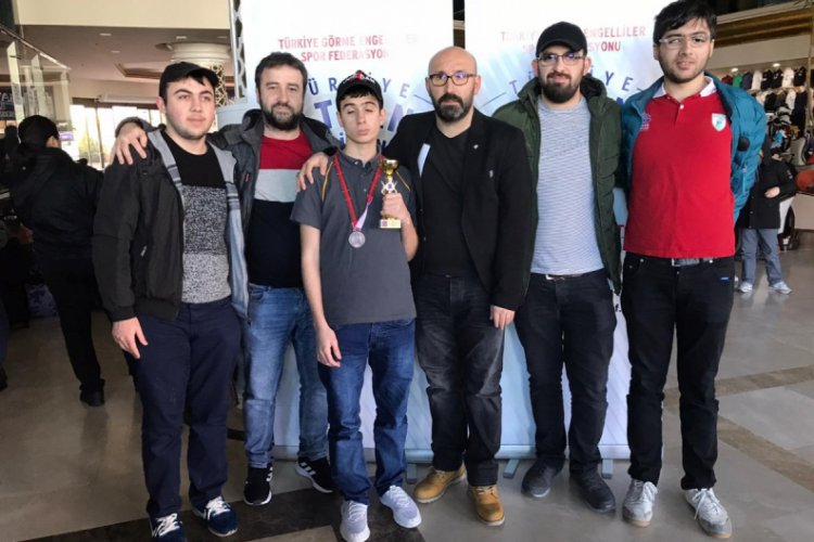 Oğuzhan Sevim'den Bursa'ya altın madalya