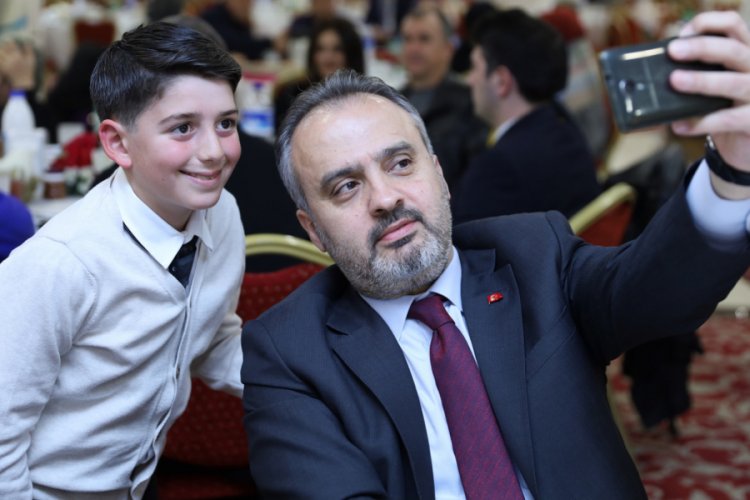 B&uuml;y&uuml;kşehir Belediye Başkanı Aktaş Bursa'yı ulaştıran ekiple buluştu
