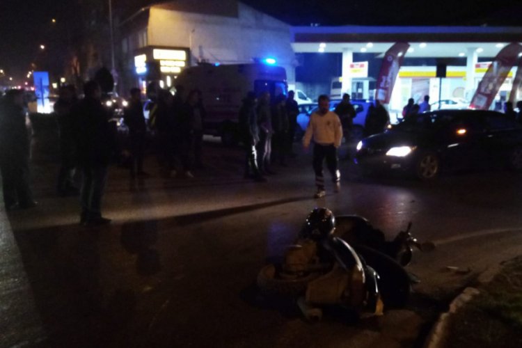 Bursa'da otomobil ve motosiklet feci şekilde &ccedil;arpıştı!