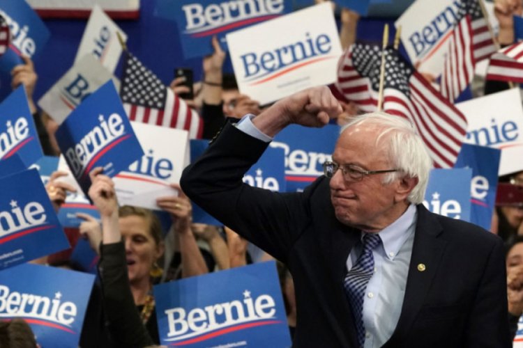 ABD'de New Hampshire'daki &ouml;n se&ccedil;imleri Sanders kazandı