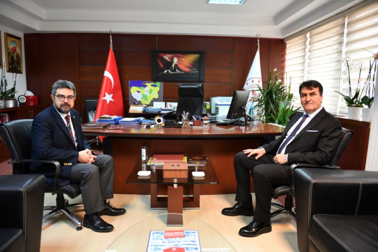 Bursa Osmangazi Belediye Başkanı D&uuml;ndar'dan Sağlık M&uuml;d&uuml;r&uuml; Kaşık&ccedil;ı'ya ziyaret