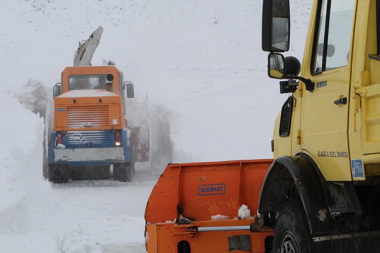 Elazığ'da 19 k&ouml;y yolu kapalı