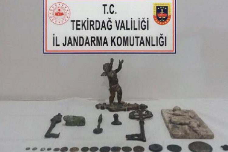 Tarihi eser operasyonuna 2 g&ouml;zaltı