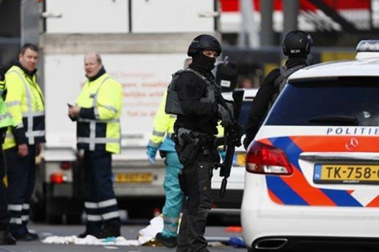 Hollanda'da 2 patlama