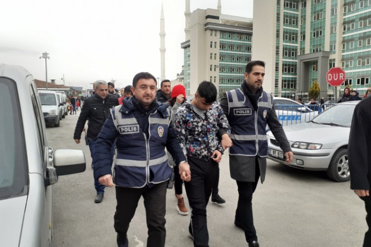 Parkta &ouml;l&uuml; bulunan gencin cinayet zanlısı eski arkadaşı &ccedil;ıktı