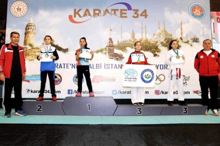 Bursa Nil&uuml;ferli karatecilerden 8 kupa 5 madalya