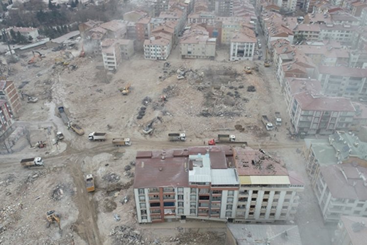 Elazığ'da okulların a&ccedil;ılma tarihi ertelendi