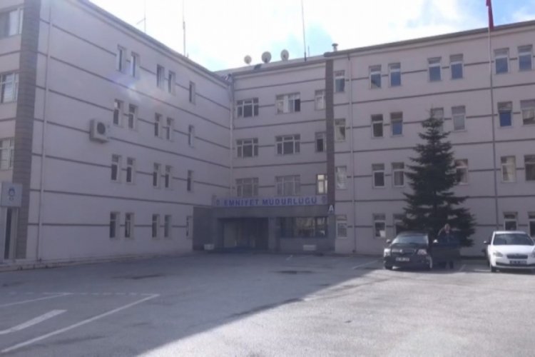 R&uuml;şvetle su&ccedil;lanan 2 trafik polisi a&ccedil;ığı alındı