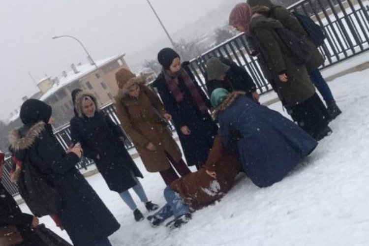 Buzlanma 30 kişiyi hastanelik etti