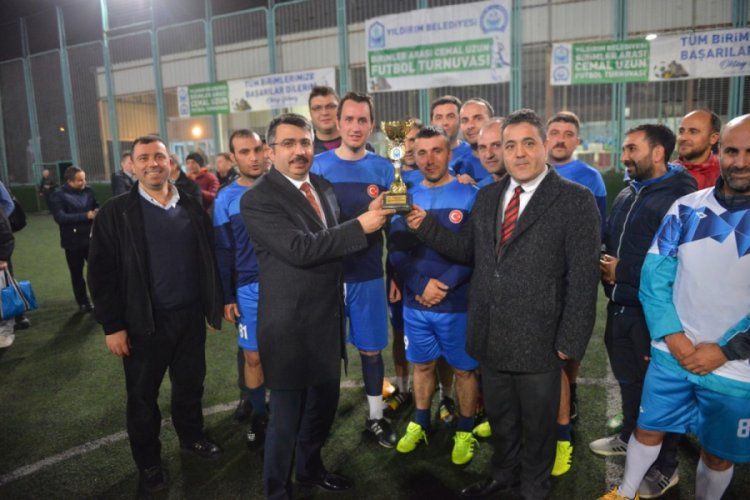 Bursa Yıldırım'da vefa turnuvası d&uuml;zenlendi