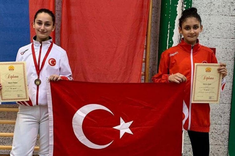 Milli eskrimci Dalya Kıyıcı, Zagreb'de bronz madalya kazandı