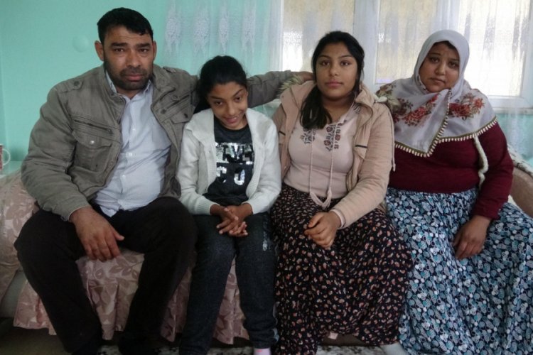 Kızlarının ameliyatı i&ccedil;in yardım istediler