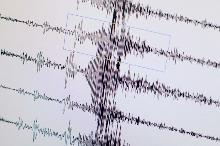 İran'da 5.8 b&uuml;y&uuml;kl&uuml;ğ&uuml;nde deprem