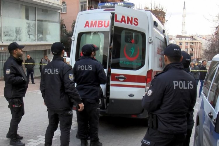 Polislere bı&ccedil;akla direnen cezaevi firarisi vurularak yakalandı
