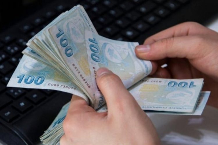 SGK, emekli olamayana geri &ouml;demelere başladı