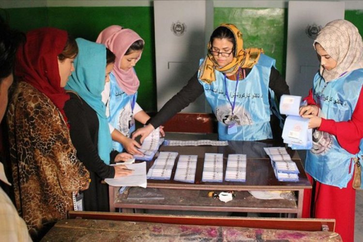 Afganistan Bağımsız Se&ccedil;im Komisyonu kesin sonu&ccedil;ları a&ccedil;ıklamaya hazırlanıyor