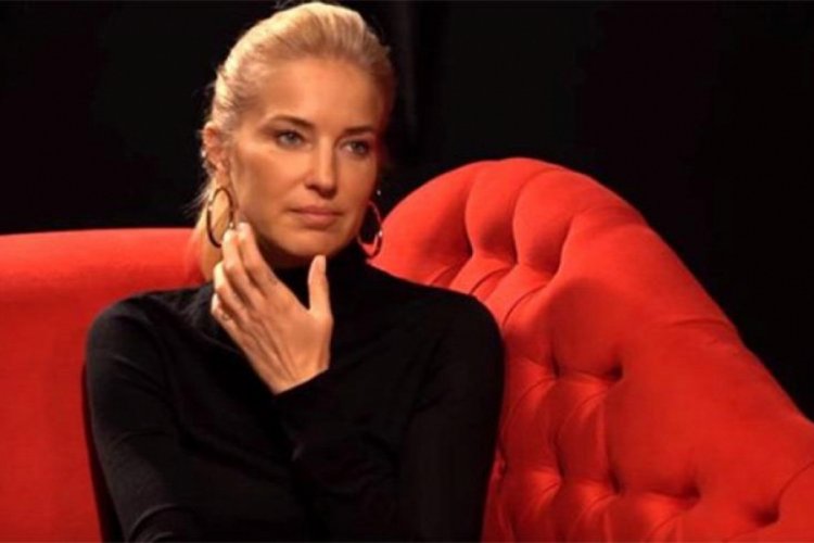 Burcu Esmersoy: Babam tuvalette hortumla d&ouml;vd&uuml;