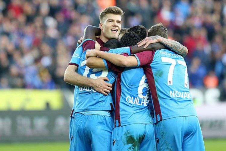 S&uuml;per Lig'de zirve yarışı nefes kesiyor