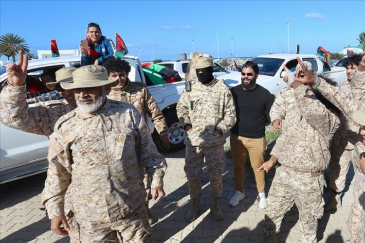 Libyalılar devrimin dokuzuncu yılında darbeci Hafter'e direniyor