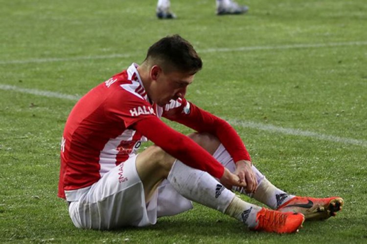 Sivasspor 21 g&uuml;nde tepetaklak oldu!