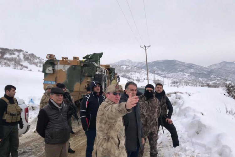 Vali, operasyondaki jandarma birliklerini ziyaret etti