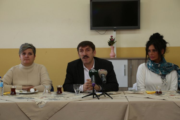 Bursa'da lise y&ouml;netimi ve &ouml;ğretmenleri basınla buluştu
