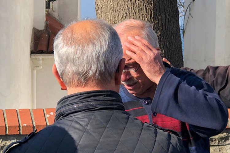 Haberi alan abi g&ouml;zyaşlarına boğuldu