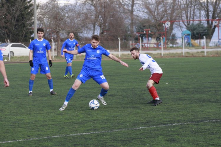 Bursa Ovaak&ccedil;aspor 12'den vurdu