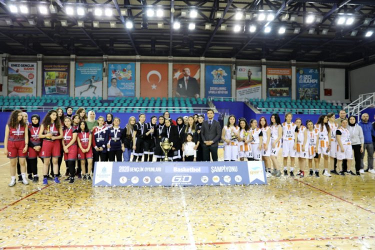 Potanın perilerinden liseye şampiyonlukla veda