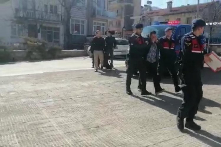 Dolandırıcıyı 2 yıl sonra gazinoda eğlenirken yakaladılar