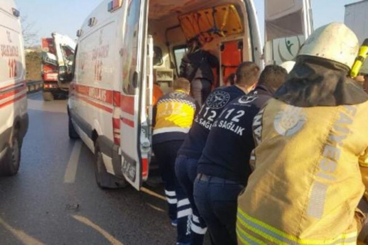 Zincirleme kazada trafik kilitlendi