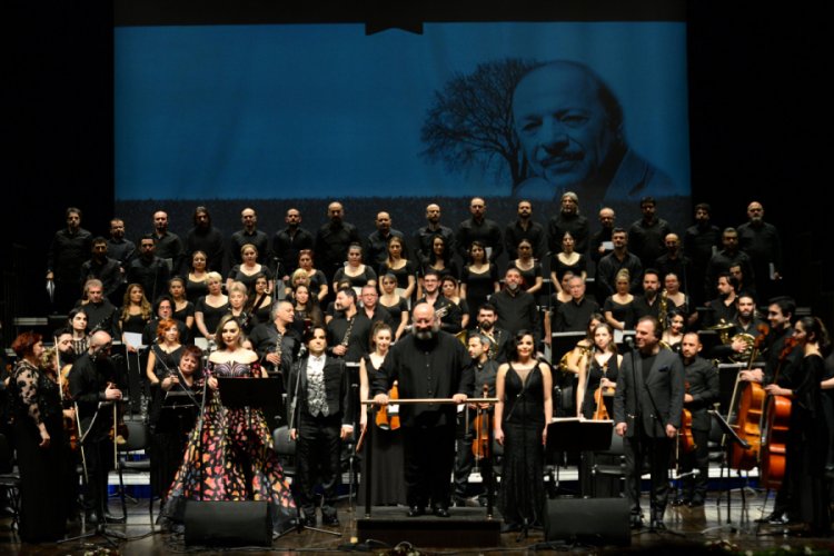 Mersin'de senfonik Neşet Ertaş konserine büyük ilgi
