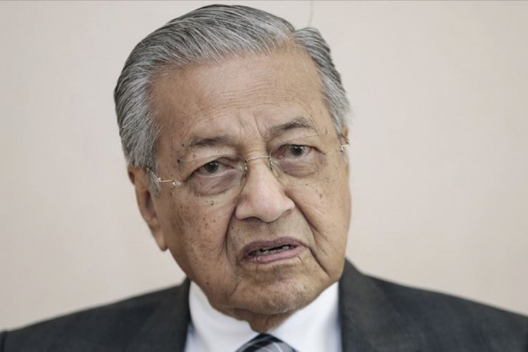 Malezya Başbakanı Mahathir kasımdan sonra g&ouml;revini devredeceğini a&ccedil;ıkladı