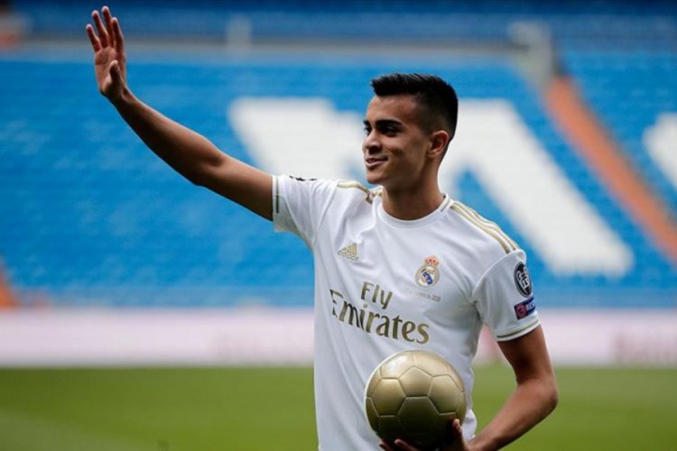 Real Madrid'in 18 yaşındaki yeni transferi: &Ccedil;ocukluk r&uuml;yamı ger&ccedil;ekleştirdim