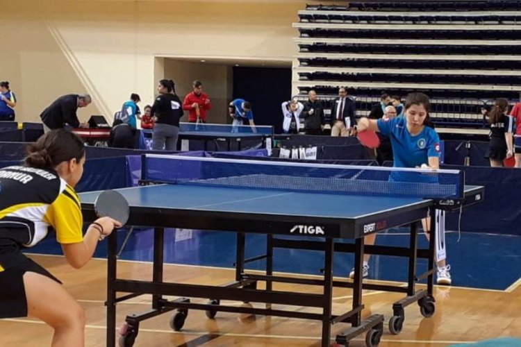 Bursa'da gen&ccedil; raketler yenilgisiz bitirdi