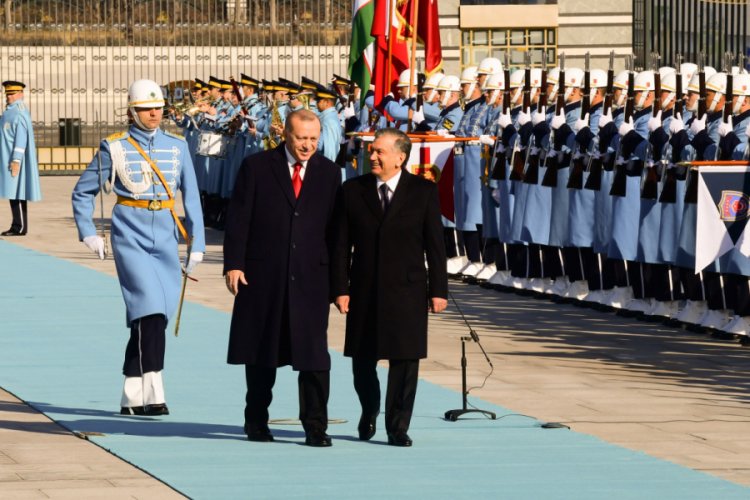 Cumhurbaşkanı Erdoğan, &Ouml;zbek mevkidaşını resmi t&ouml;renle karşıladı