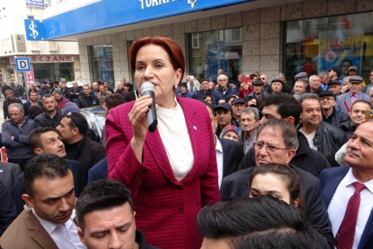 Akşener: Rahmetli anacığım derdi ki, 'Kul kurar, kader g&uuml;lermiş'