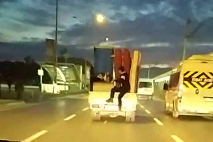 Bursa'da trafikteki tehlikeli yolculuk korkuttu
