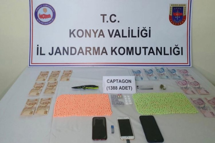 Otomobilde uyuşturucuyla yakalandılar