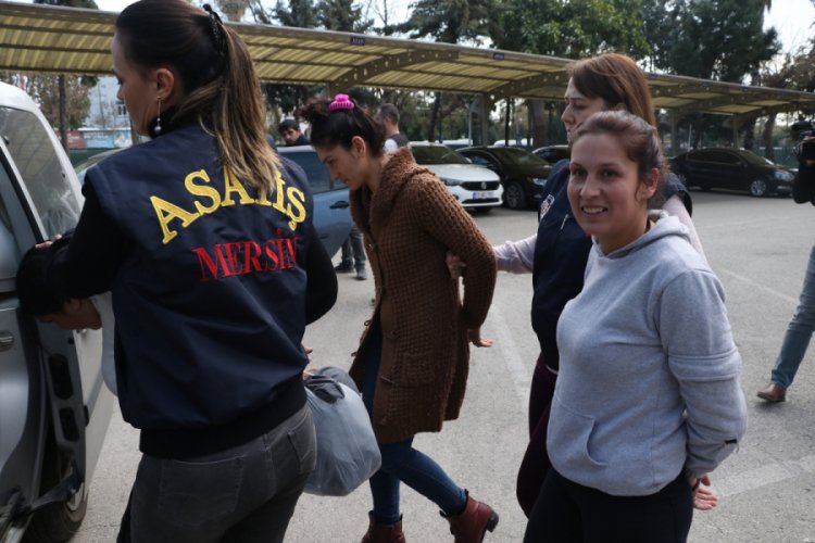 Hırsızlık ş&uuml;phelisi kadın: "Geri gelip buranın anasını ağlatacağım"