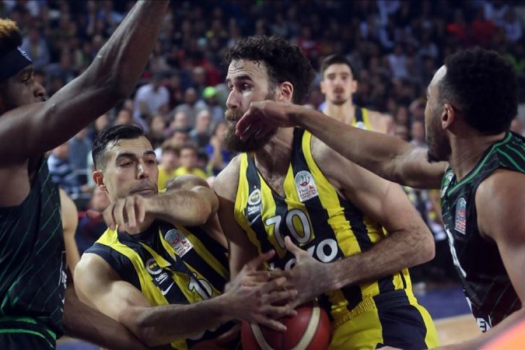 Dar&uuml;şşafaka'dan kupa finalinin son dakikasındaki faul pozisyonuna ilişkin a&ccedil;ıklama